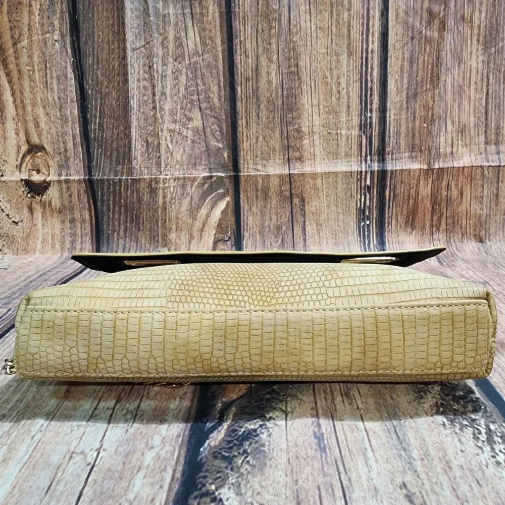Cato Beige/Tan Textured Faux Leather Purse Gold Hardware Chain Strap 21" Drop - Picture 5 of 14